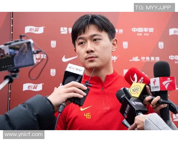 蒋圣龙巧妙解围助力球队逆转局势展现出色个人能力与团队合作精神