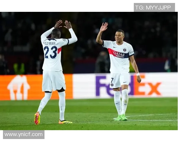 巴黎圣日耳曼在欧冠半决赛中大胜巴塞罗那，晋级决赛！