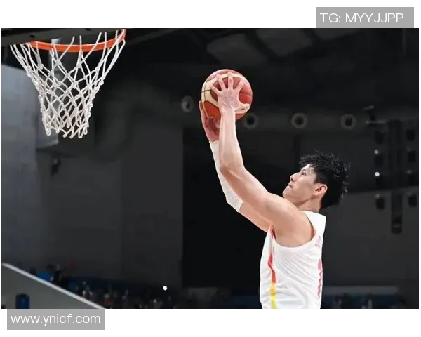 青岛国信曾凡博展现出色表现引发篮球界广泛关注与期待